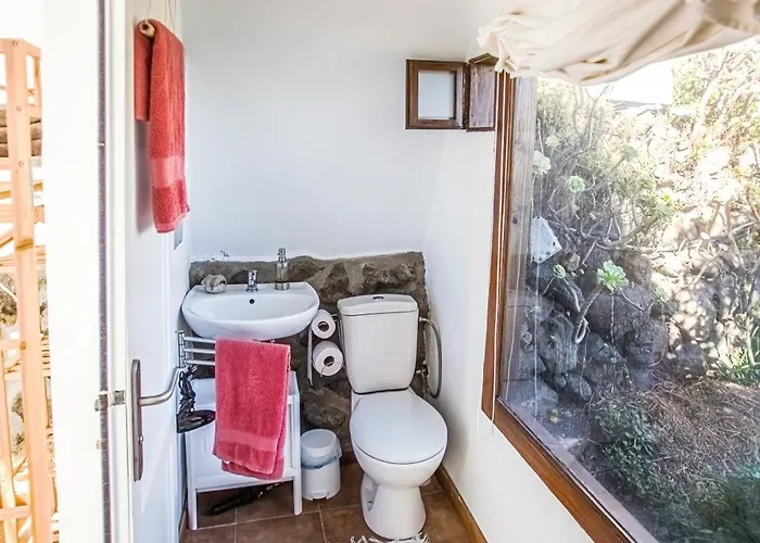 Espacio Antares Nyaraló Icod de los Vinos